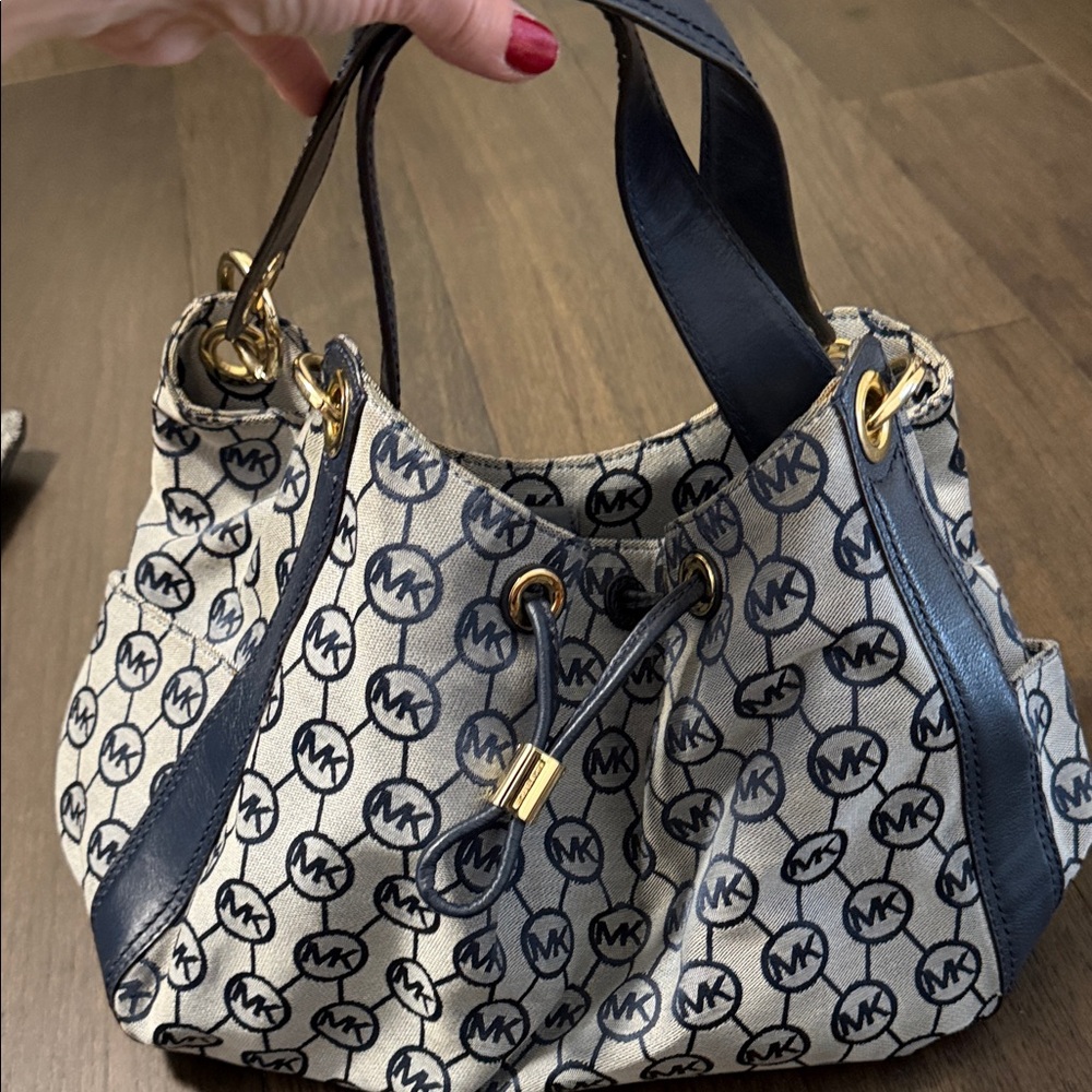 Michael Kors Ludlow Navy and Grey Monogram Shoulder Bag